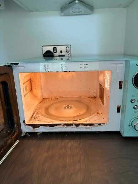 Photo of free Working Microwave (North Bristol BS7) #3
