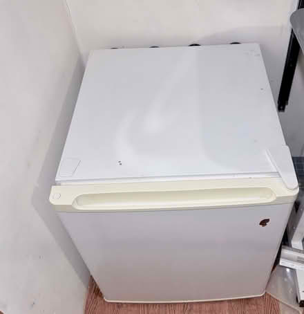 Photo of free Small freezer (Bermondsey SE1) #4