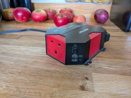 Photo of free 400w power inverter (Baldock SG7) #3