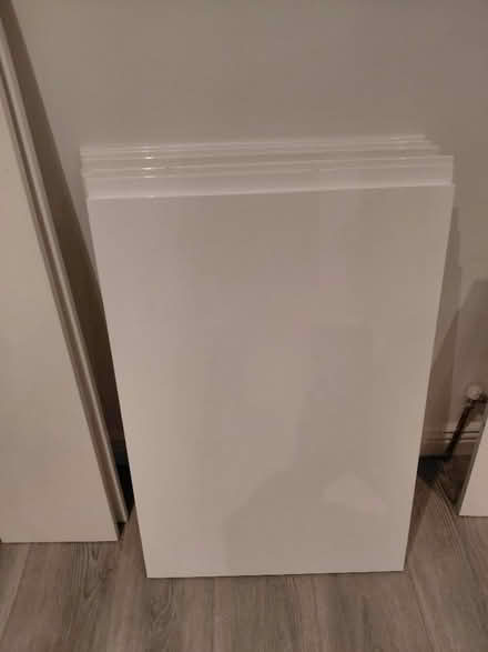 Photo of free White, handle-less laminate kitchen cabinet doors. (Ealing TW8) #1