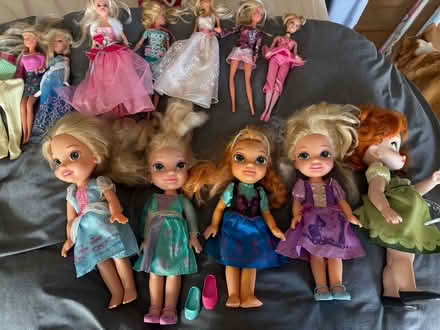 Photo of free Collection of dolls (Central Watford WD23) #1