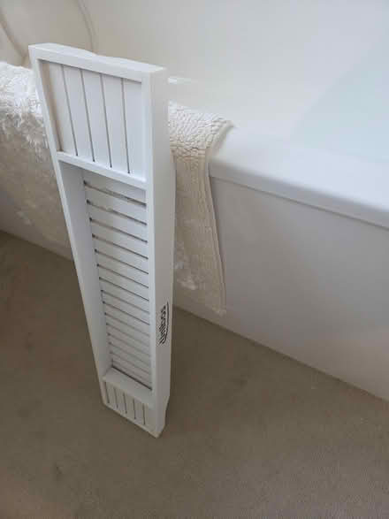 Photo of free white bamboo bath rack (Baldock, Clothall Common SG7) #1