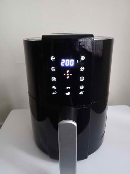 Photo of free Air Fryer (SMALL) (Wolverhampton (WV10)) #2