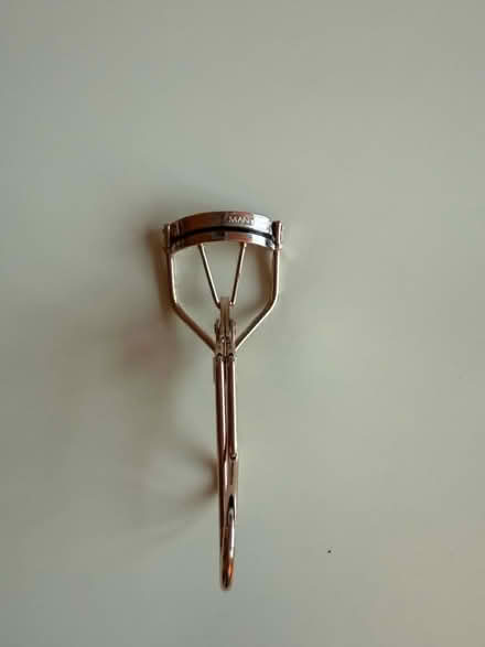 Photo of free Tweezerman Eyelash Curler (Upper East Side) #2