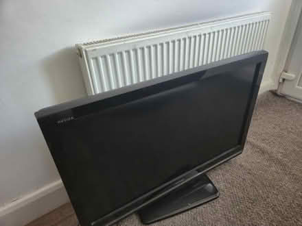 Photo of free 37" Toshiba TV (Hanworth TW13) #1
