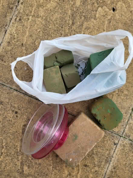 Photo of free Flower arranging (Leicester LE5) #1