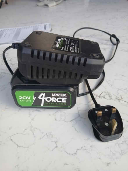 Photo of free Mylek 20v battery and charger (Hampton hill TW12) #1