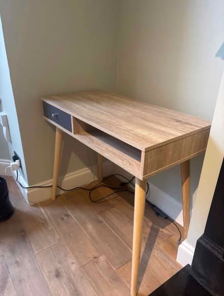 Photo of free Desk (North Kensington W10) #4