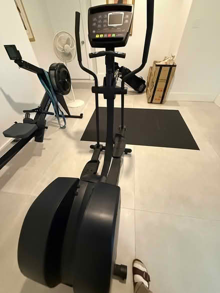 Photo of free Diamondback Elliptical machine (Plantation, Broward County, FL) #3