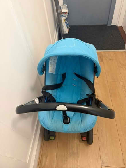 Photo of free Pram / car seat (Spitalfields E1) #2