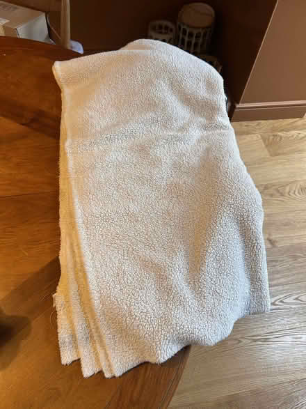 Photo of free Warm white fleece blanket (Dalston E8) #1