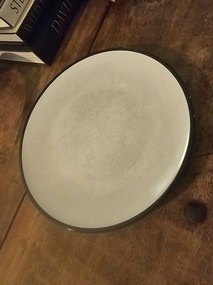 Photo of free Plate (Lambeth SW8) #1