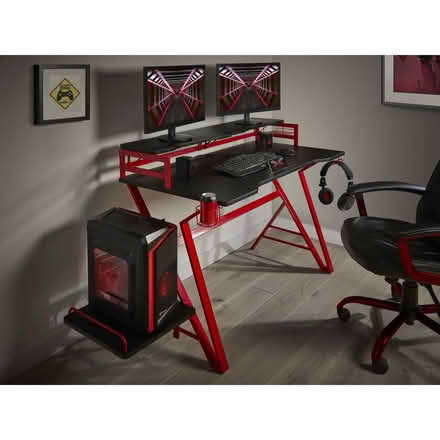 Photo of free Computer Desk (Priestwood RG42) #1