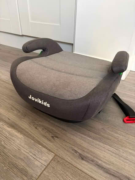 Photo of free Jovikids kids booster seat (Sawbridgeworth) #1