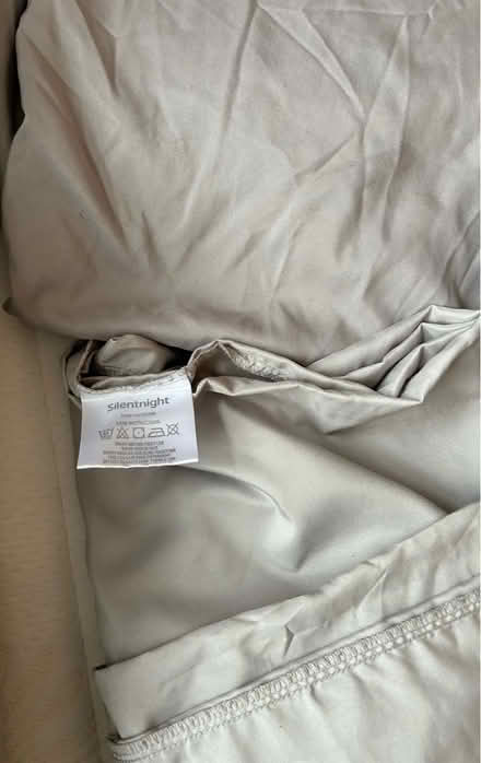 Photo of free double quilt cover, sheet & pcases (Halewood L26) #1