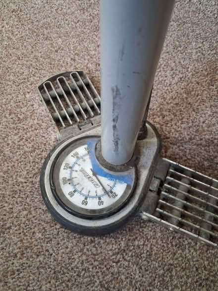 Photo of free Park Tool bike pump, pressure gauge not working (Woodlands TW7) #2