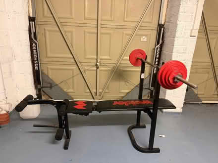 Photo of free weights and bench (Dobb Brow BL5) #1