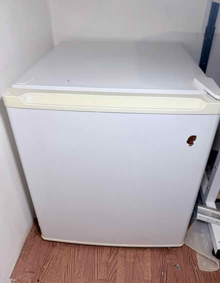Photo of free Small freezer (Bermondsey SE1) #3