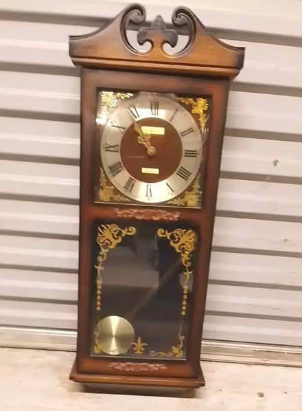 Photo of free President Wall Hanging Electric Pendalum Clock (Old Heath CO2) #1
