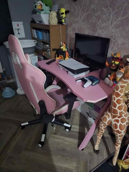 Photo of free Desk and chair (NR2 3UE) #1
