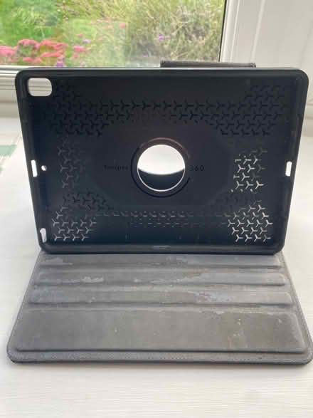 Photo of free iPad cover (Starbeck, HG1) #2