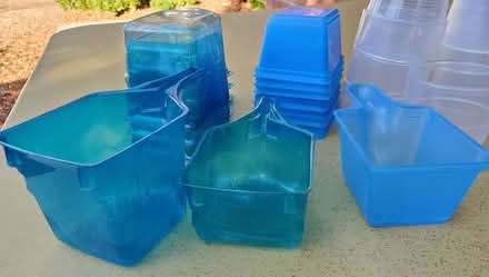 Photo of free Small plastic cups & scoops (DeAnza Blvd - Stvns Crk & 280) #1