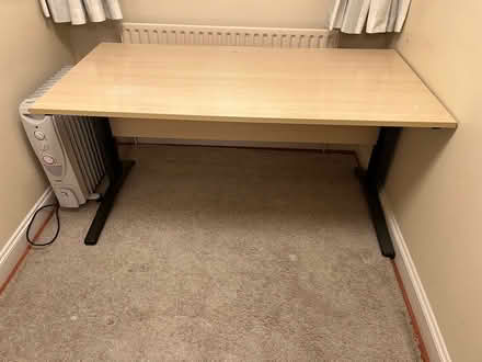 Photo of free Desk (The Hockering GU22) #2