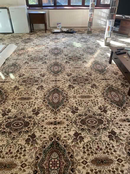 Photo of free Large Patterned Carpet (Axminster?) (Hayling Island PO11) #2
