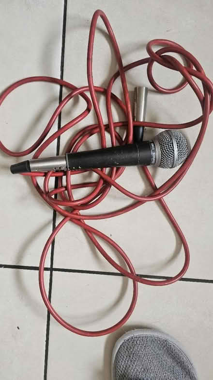 Photo of free Cables - tv, monitor, music, mic (dellfield AL1) #2