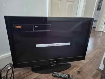 Photo of free 32" Samsung TV (Hanworth TW13) #4