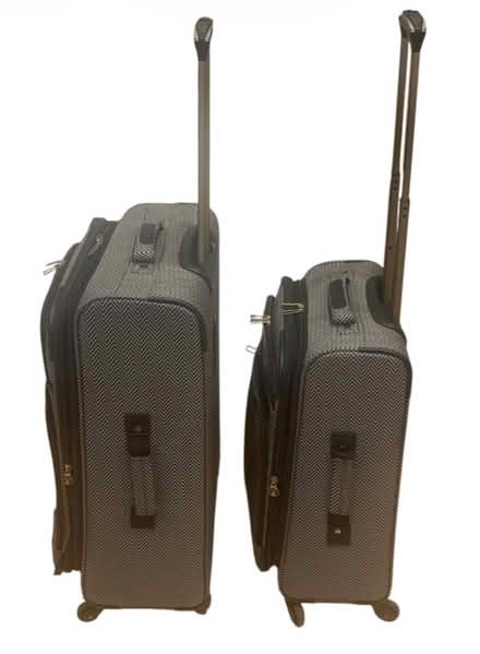Photo of free Waterproof Vintage Spinner Suitcase (Brooklyn Storage) #2