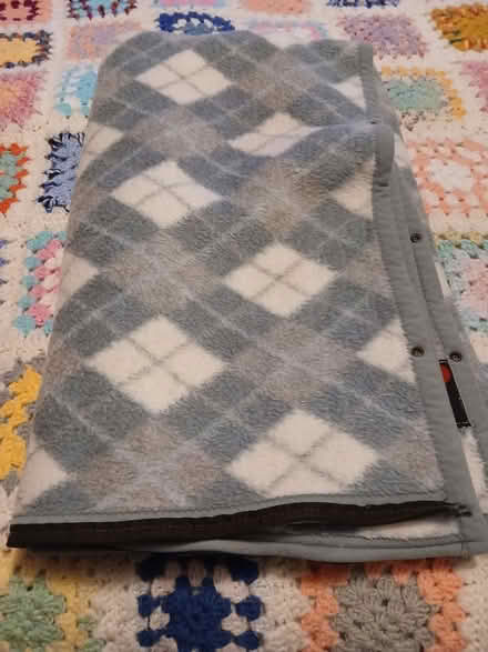 Photo of free Blanket (RH1 Redhill) #1
