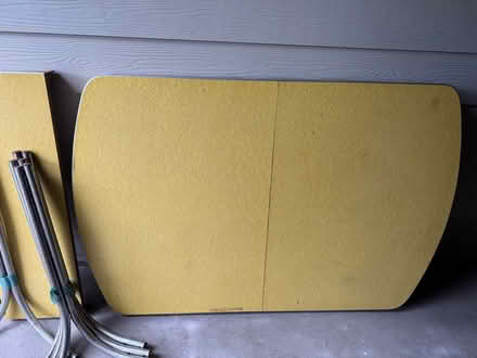 Photo of free Formica table, chairs (McCollum Park area) #1