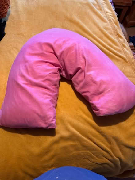 Photo of free V shaped Dorma pillow with faded pillow case (Colchester CO4) #2