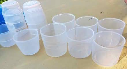 Photo of free Small plastic cups & scoops (DeAnza Blvd - Stvns Crk & 280) #2