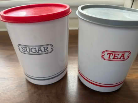 Photo of free Assorted storage containers with lids (Craigleith EH4) #4