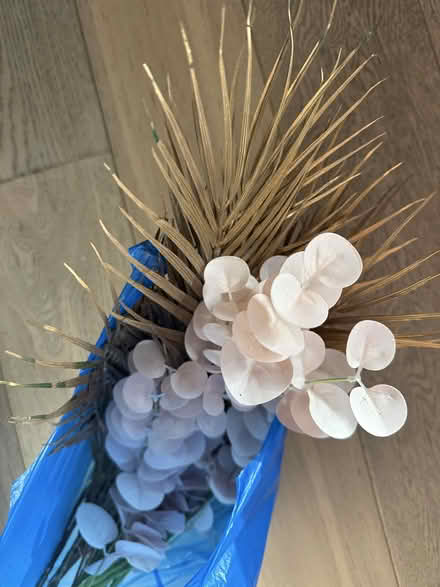 Photo of free Fake flowers & golden leaves (Bayswater W2) #1