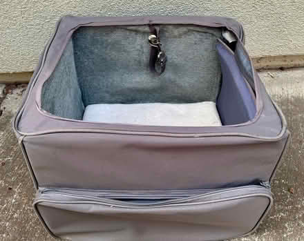 Photo of free Grey medium size dog car crate (Sunnyvale Cherry Chase) #1