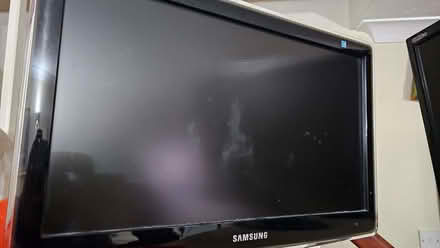 Photo of free 20 inch monitor (Old Road OX3) #1