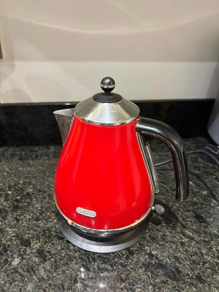 Photo of free Red DeLonghi kettle (Castle Quarter - MK40) #1