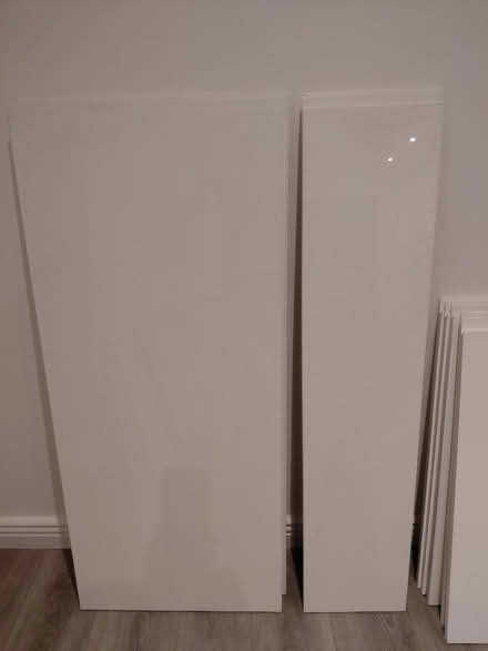 Photo of free White, handle-less laminate kitchen cabinet doors. (Ealing TW8) #2