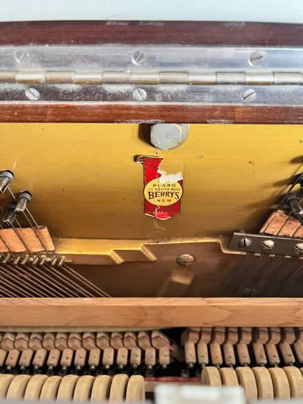 Photo of free Piano (Central IP4) #3