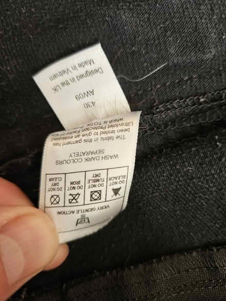 Photo of free Rohan Superstriders - Mens 38R - Walking/Hiking Trousers (Sunniside NE16) #4