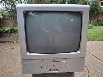 Photo of free TV/DVD combo SPARES OR REPAIR ONLY (Reading West RG1) #1
