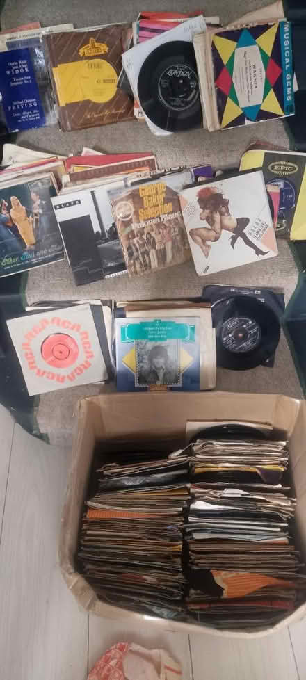 Photo of free Records (Sutton SM3) #1