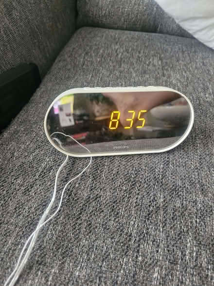 Photo of free Clock radio alarm (Leighton Buzzard LU7) #1