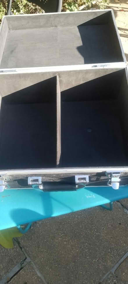 Photo of free Record case for 7" records (Sutton SM3) #2