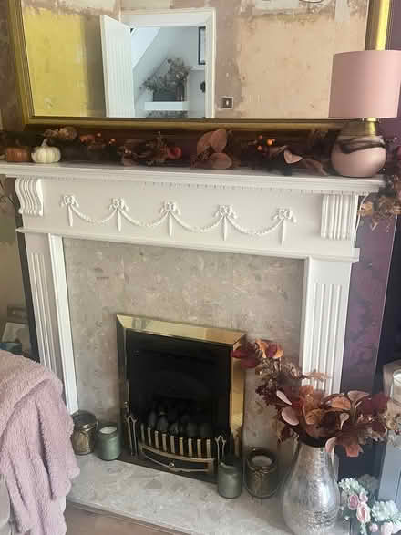Photo of free Gas fire and fire surround (B31 Northfield) #1