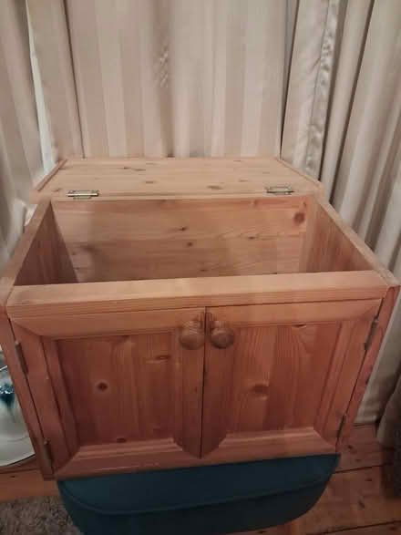 Photo of free Small pine box (KCR Terenue) #3
