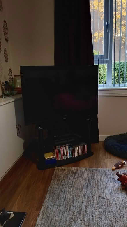 Photo of free TV n remote control 42 inch (Chesser EH14) #1